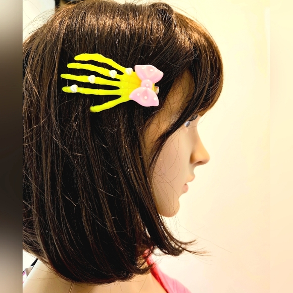 Handmade Skeleton Hand Bow Hair Clip Pink Yellow Gothic Lolita Halloween - Picture 1 of 3